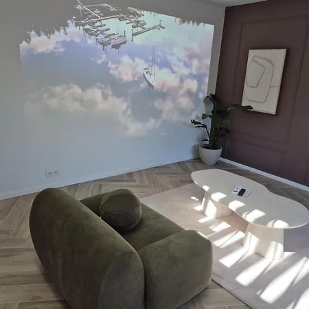Hébergement de vacances Maison H - De Luxe Avec Jacuzzi Privé Et Cinéma Immersif