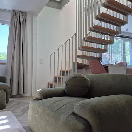 Hébergement de vacances Maison H - De Luxe Avec Jacuzzi Privé Et Cinéma Immersif Herstal