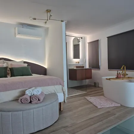 Hébergement de vacances Maison H - De Luxe Avec Jacuzzi Privé Et Cinéma Immersif *